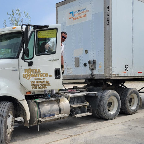 trucking-royal-500x500